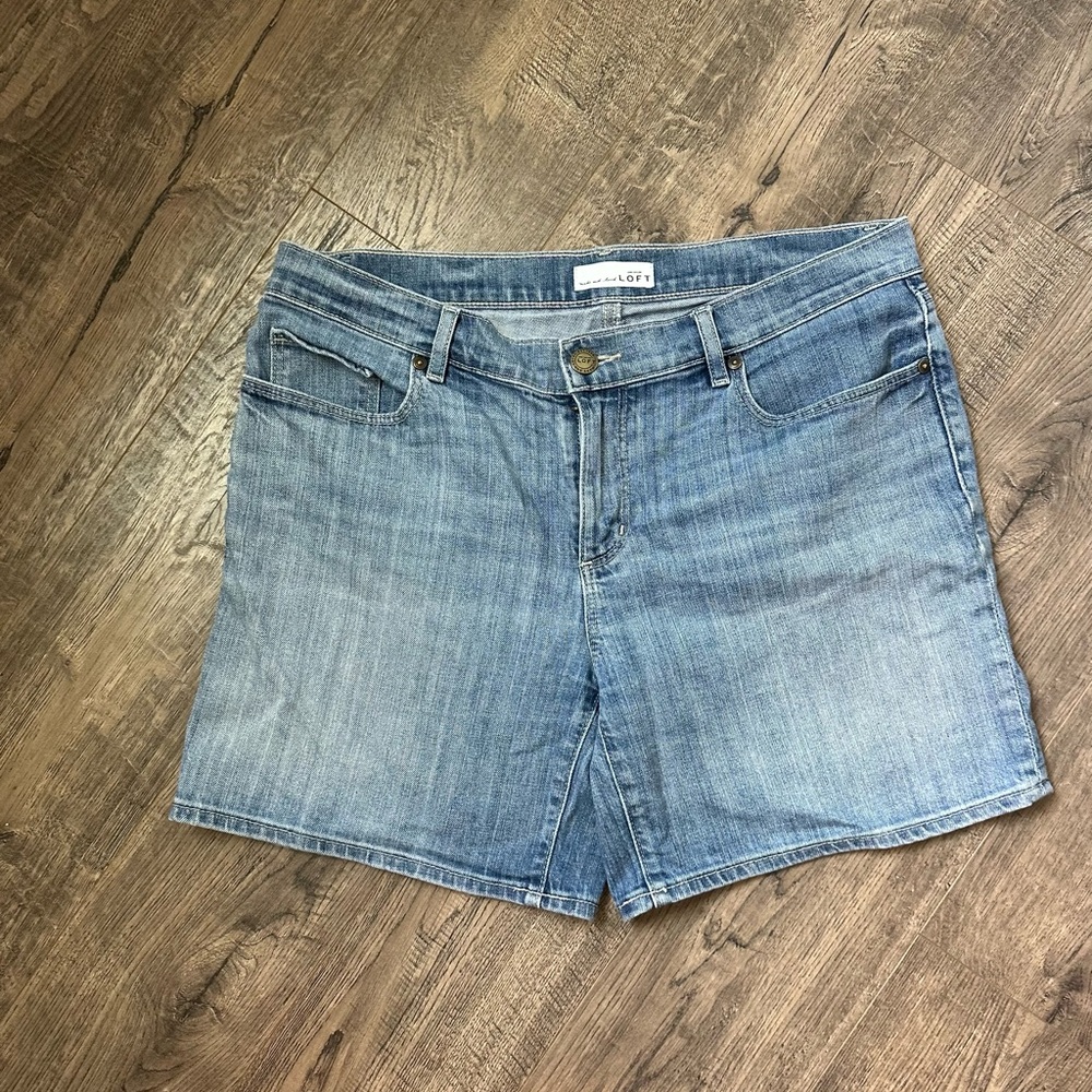 Loft Denim Shorts Size 29